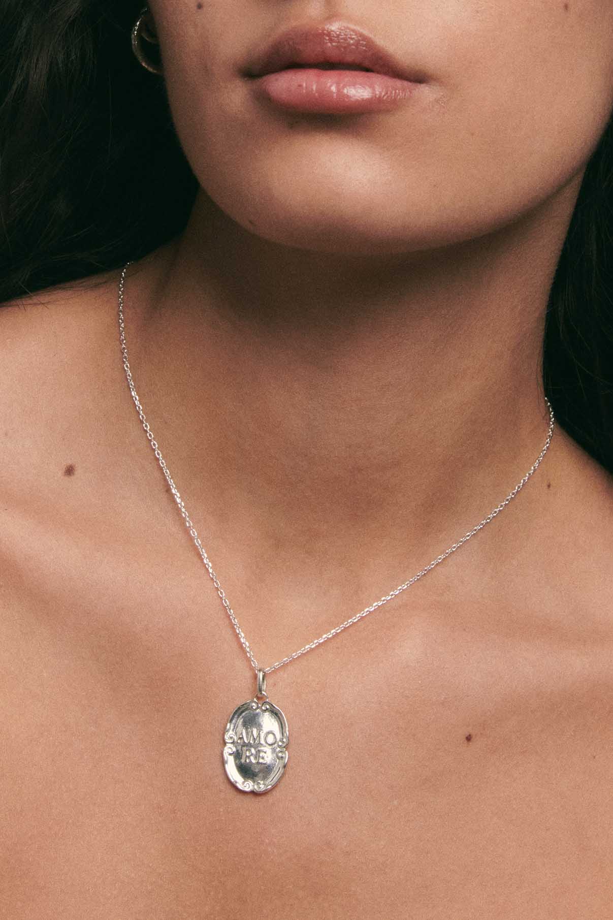 Colgante Medalla Amore Plata - Image 2