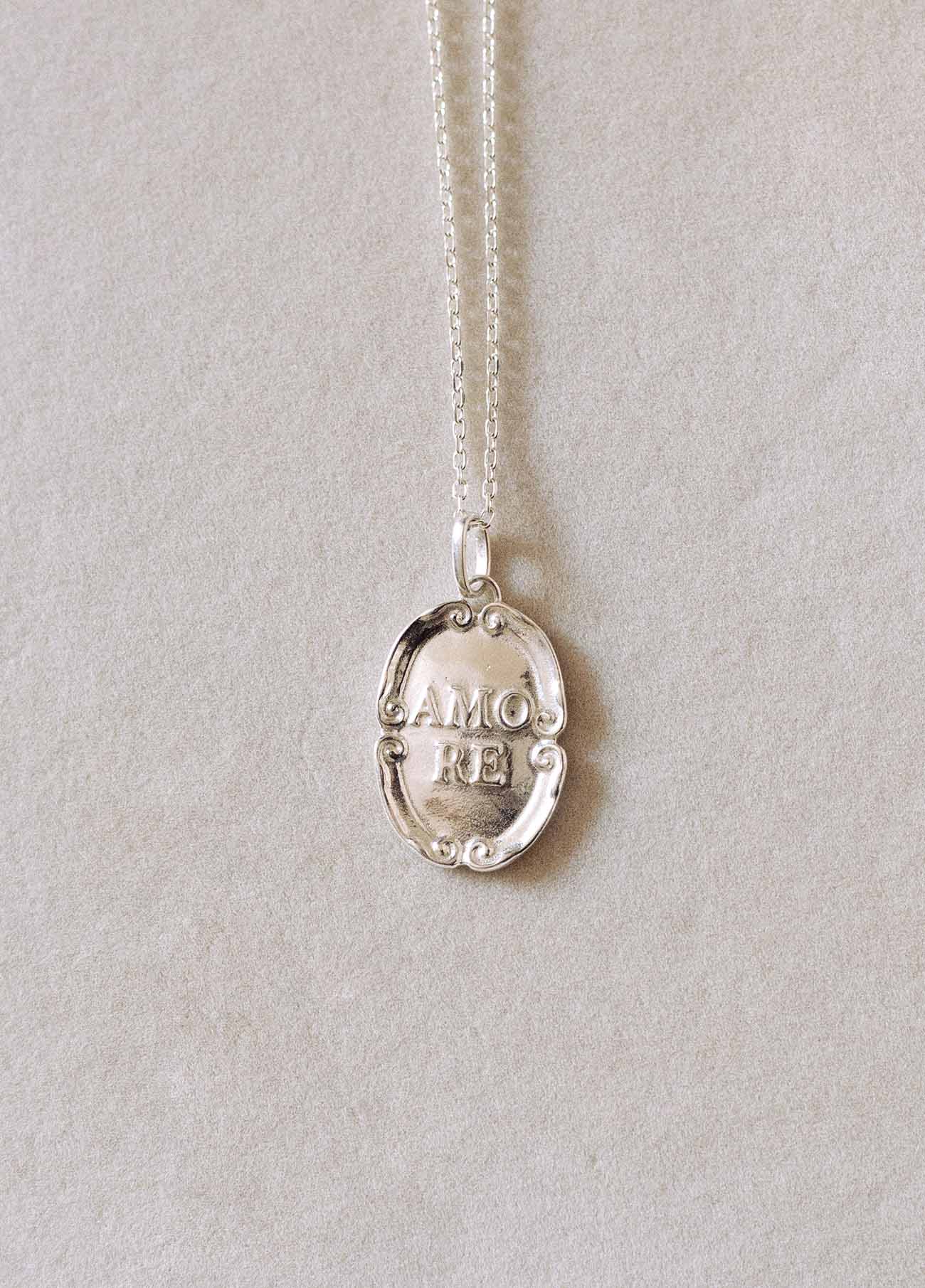 Colgante Medalla Amore Plata - Image 3